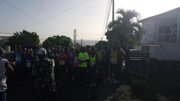 Les Foulées de Baillif. 3 ème étape.  Arrivée Saint-Louis  4.1 km