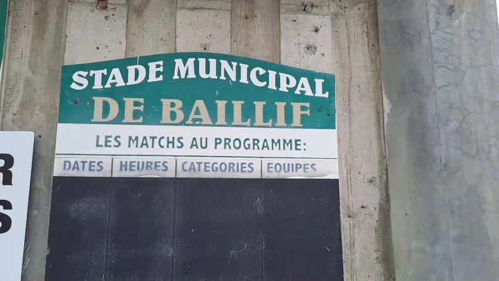 Suite visite des chantiers à  Baillif,  STADE MUNICIPAL